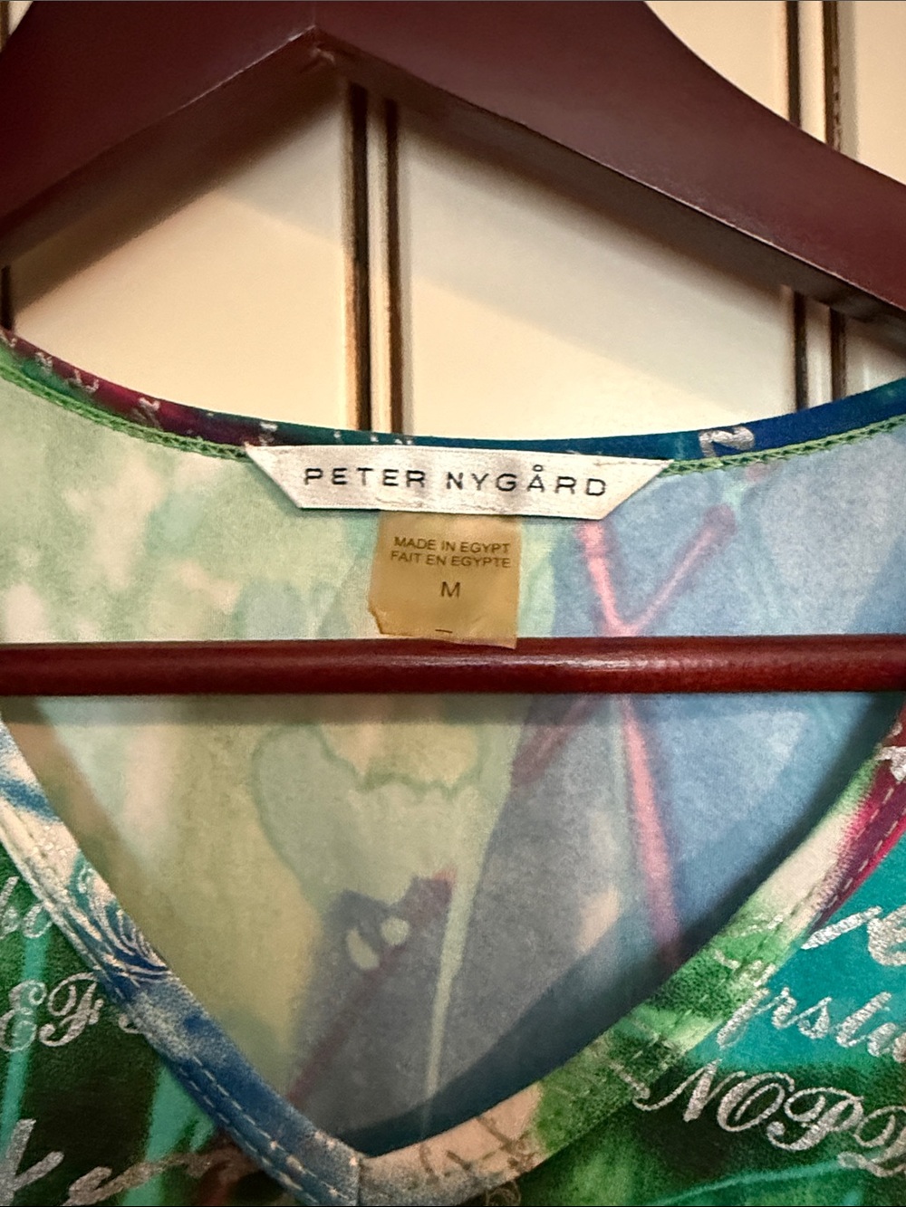 Peter Nygard Blue, Green V-Neck Tee, Silver Scripting. Excellent Ciondition. - Picture 2 of 3